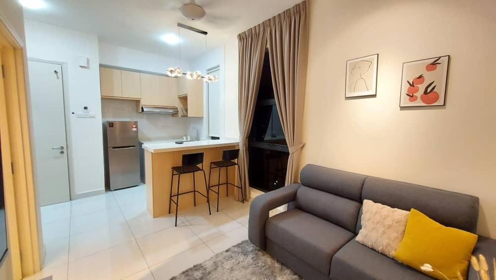 Arte Mont Kiara Host By Host Corner Suites Куала Лумпур Екстериор снимка