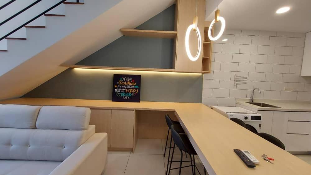 Arte Mont Kiara Host By Host Corner Suites Куала Лумпур Екстериор снимка