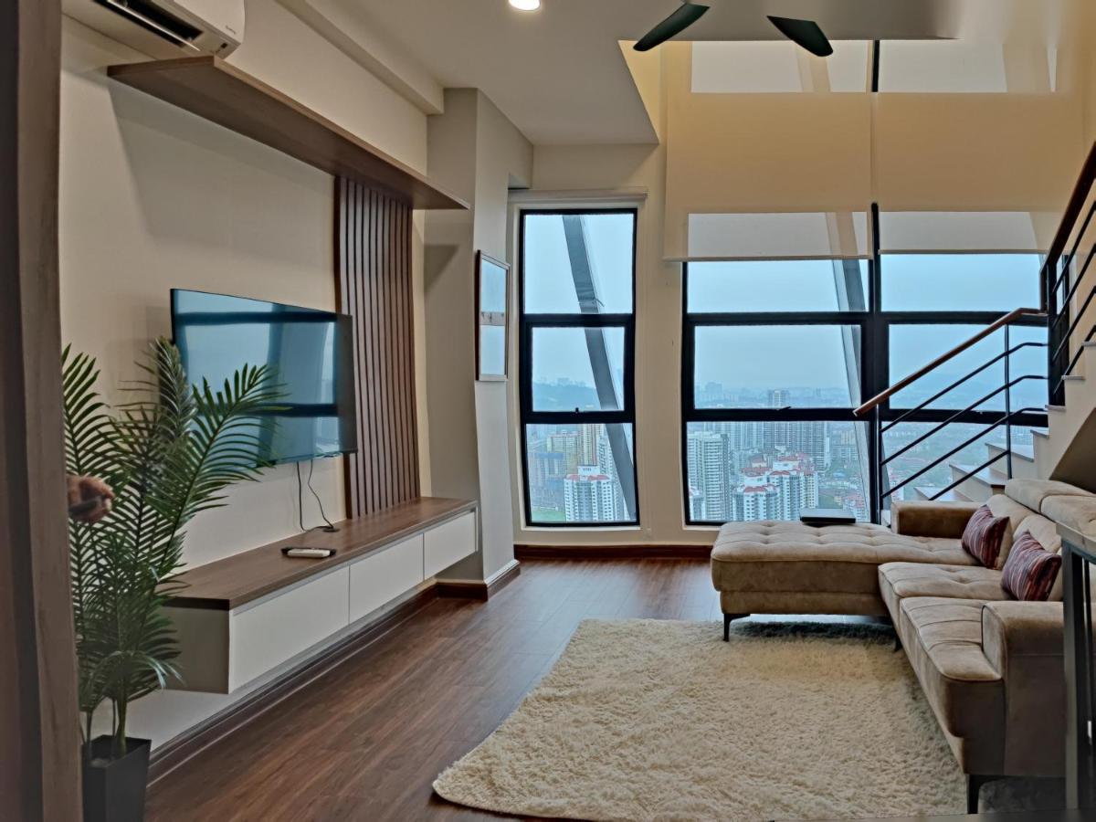Arte Mont Kiara Host By Host Corner Suites Куала Лумпур Екстериор снимка